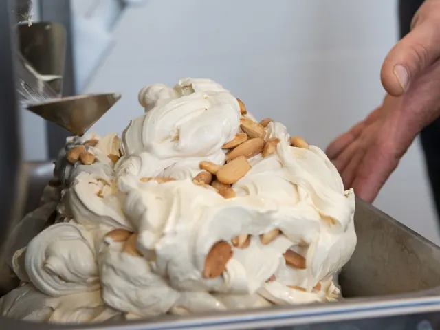 A soli 25 anni guida una delle gelaterie più interessanti della Val d’Orcia